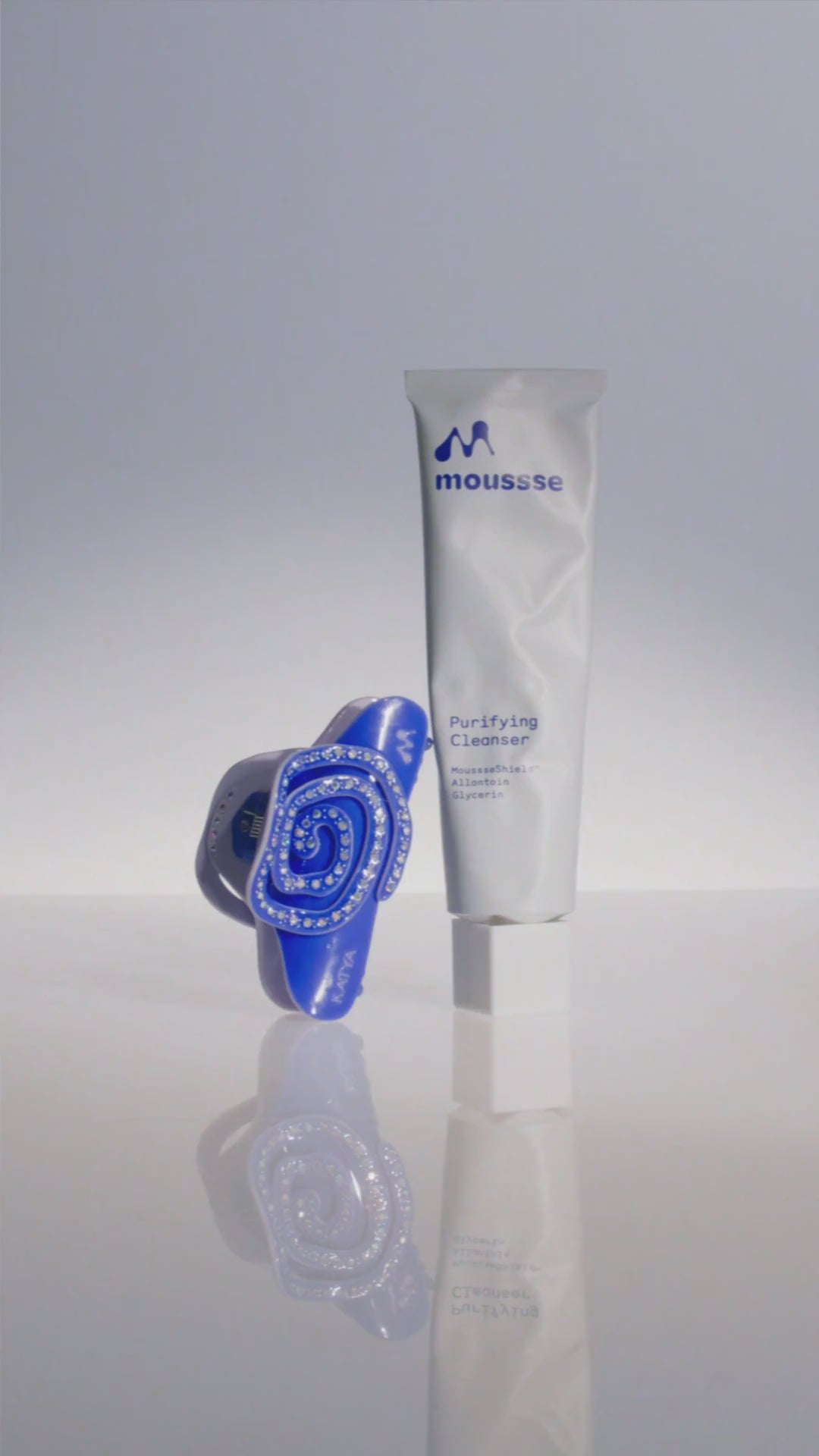 Limited-Edition Moussse x KATYA Hair Claw